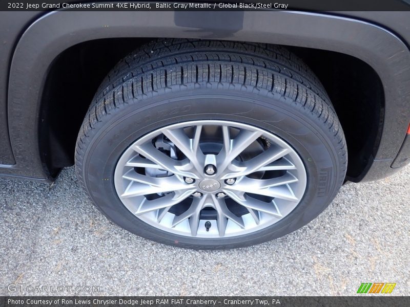  2022 Grand Cherokee Summit 4XE Hybrid Wheel