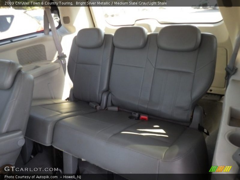 Bright Silver Metallic / Medium Slate Gray/Light Shale 2009 Chrysler Town & Country Touring