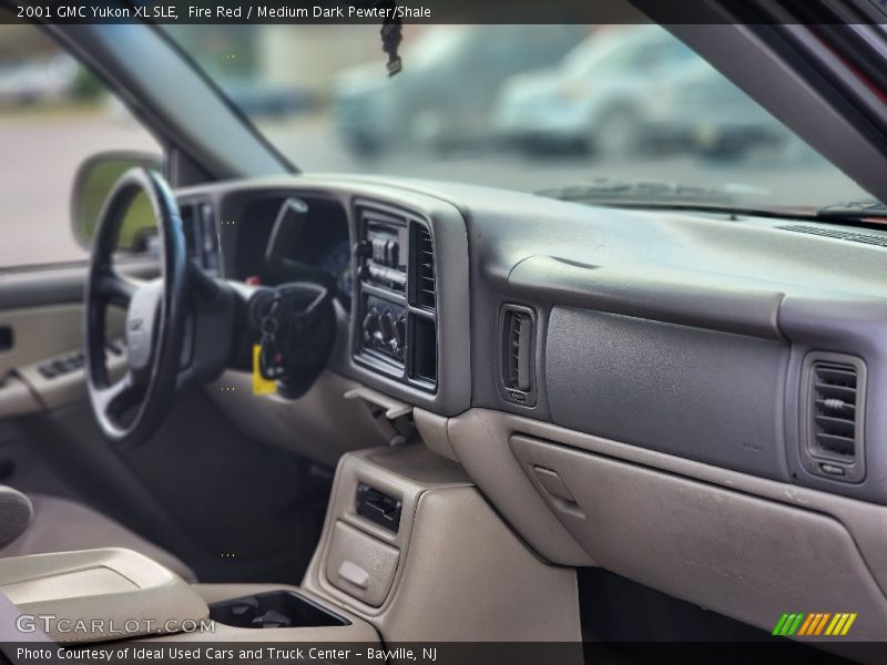 Dashboard of 2001 Yukon XL SLE