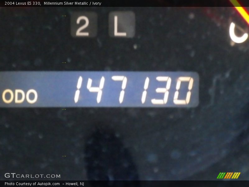 Millennium Silver Metallic / Ivory 2004 Lexus ES 330