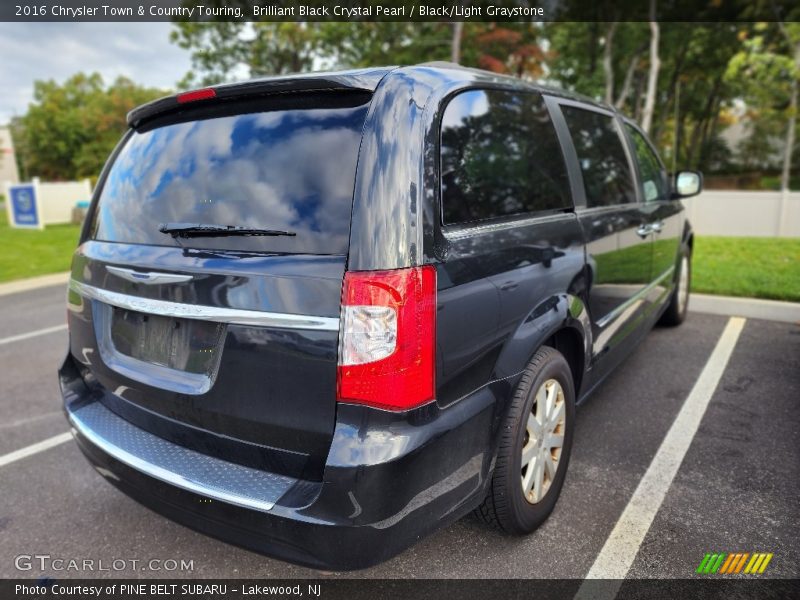 Brilliant Black Crystal Pearl / Black/Light Graystone 2016 Chrysler Town & Country Touring