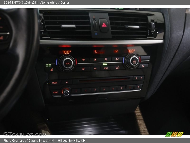 Alpine White / Oyster 2016 BMW X3 xDrive28i