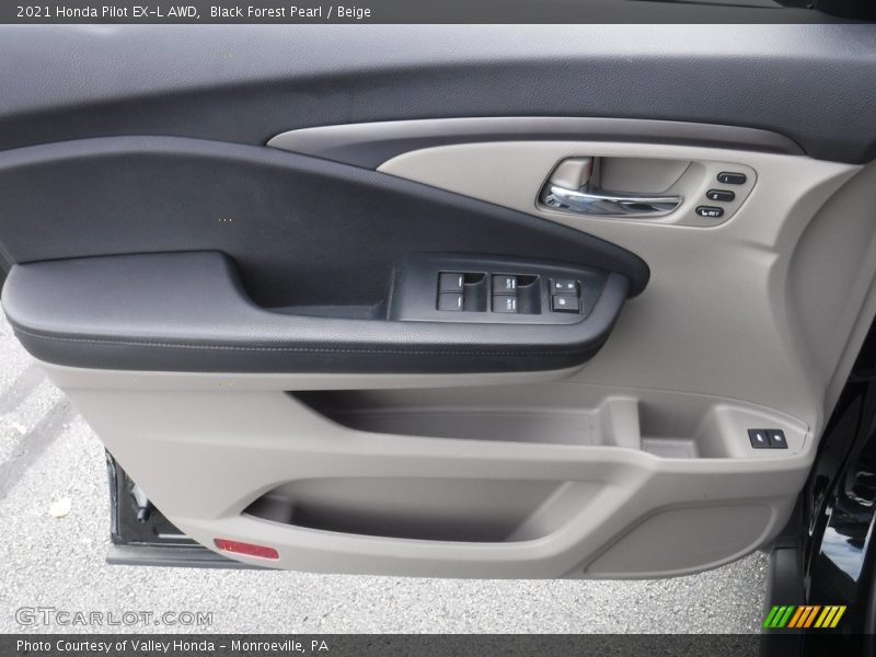 Door Panel of 2021 Pilot EX-L AWD