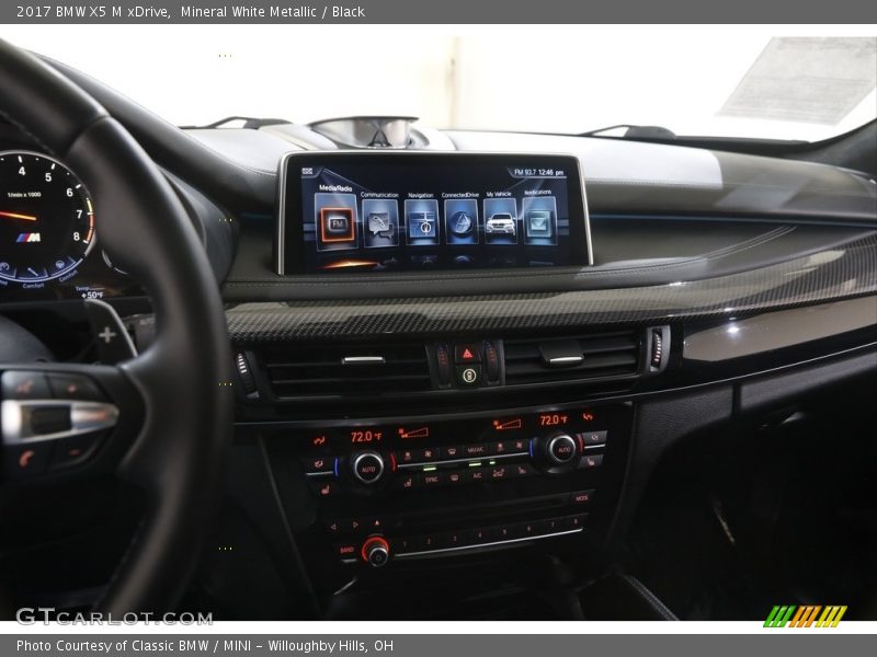 Mineral White Metallic / Black 2017 BMW X5 M xDrive