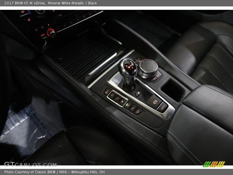 Mineral White Metallic / Black 2017 BMW X5 M xDrive