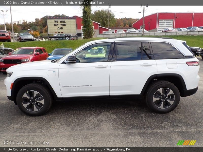 Bright White / Global Black 2022 Jeep Grand Cherokee 4XE Hybrid