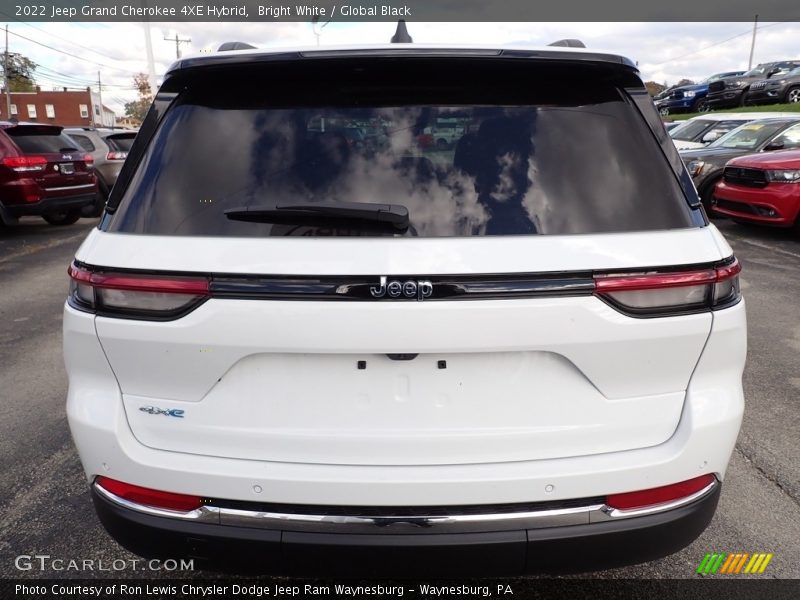 Bright White / Global Black 2022 Jeep Grand Cherokee 4XE Hybrid