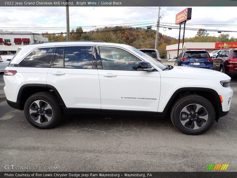Bright White / Global Black 2022 Jeep Grand Cherokee 4XE Hybrid