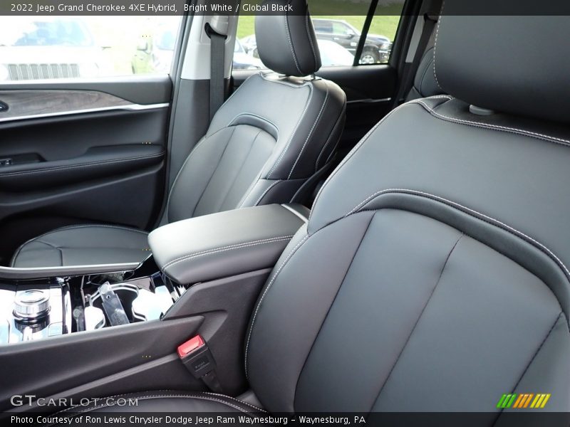 Bright White / Global Black 2022 Jeep Grand Cherokee 4XE Hybrid