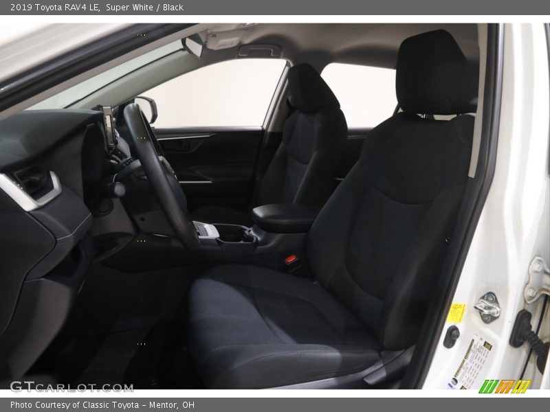Super White / Black 2019 Toyota RAV4 LE