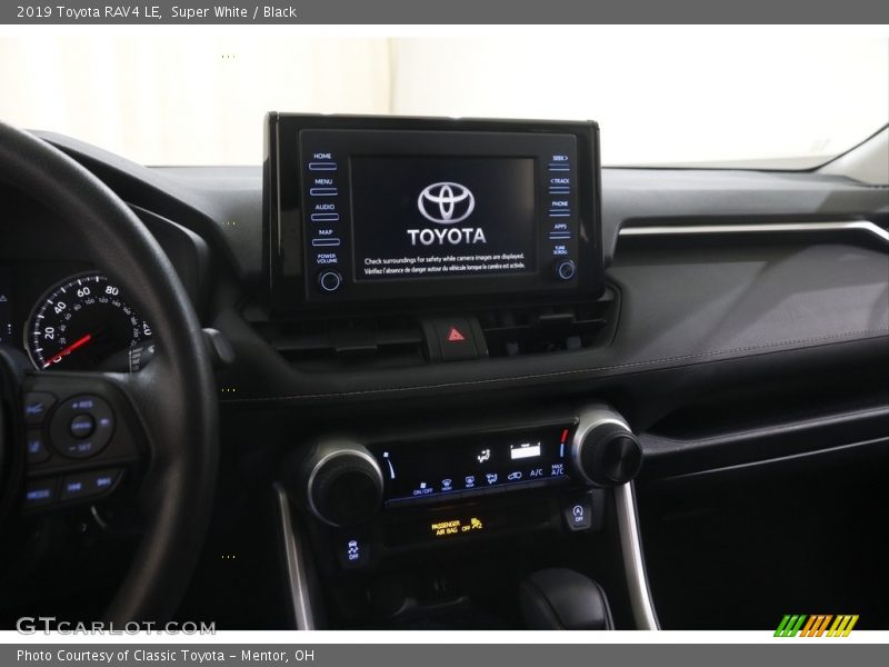Super White / Black 2019 Toyota RAV4 LE