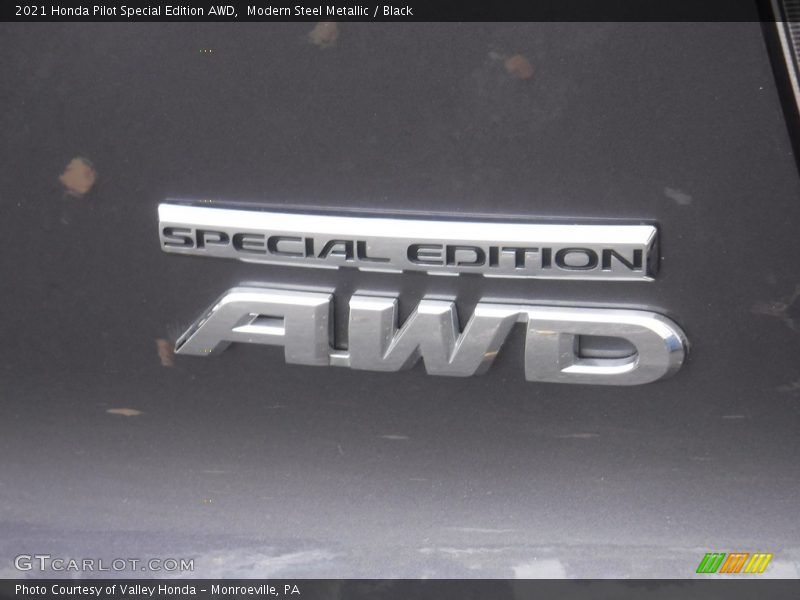 Modern Steel Metallic / Black 2021 Honda Pilot Special Edition AWD