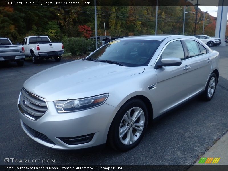 Ingot Silver / Charcoal Black 2018 Ford Taurus SEL