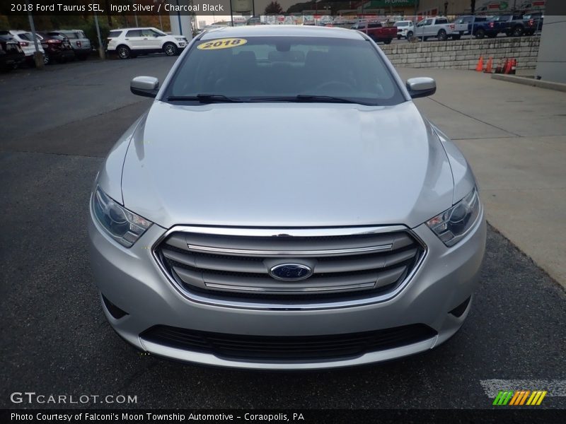 Ingot Silver / Charcoal Black 2018 Ford Taurus SEL