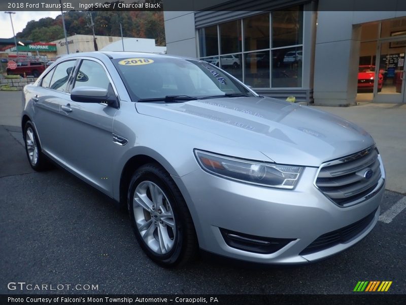 Ingot Silver / Charcoal Black 2018 Ford Taurus SEL