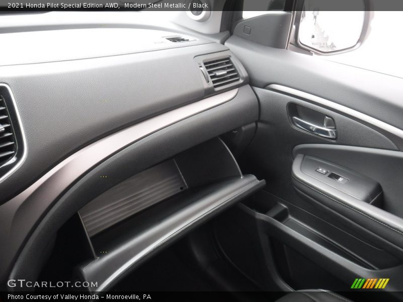 Modern Steel Metallic / Black 2021 Honda Pilot Special Edition AWD