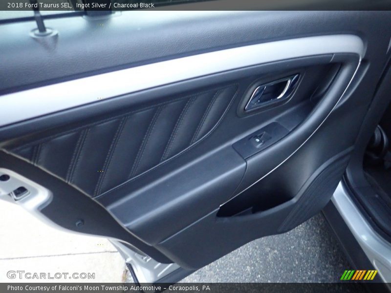 Ingot Silver / Charcoal Black 2018 Ford Taurus SEL