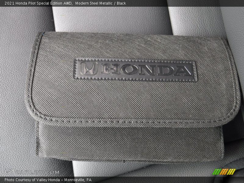 Modern Steel Metallic / Black 2021 Honda Pilot Special Edition AWD
