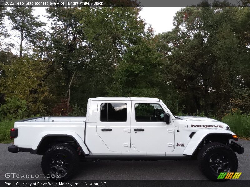  2023 Gladiator Mojave 4x4 Bright White