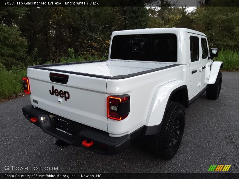Bright White / Black 2023 Jeep Gladiator Mojave 4x4