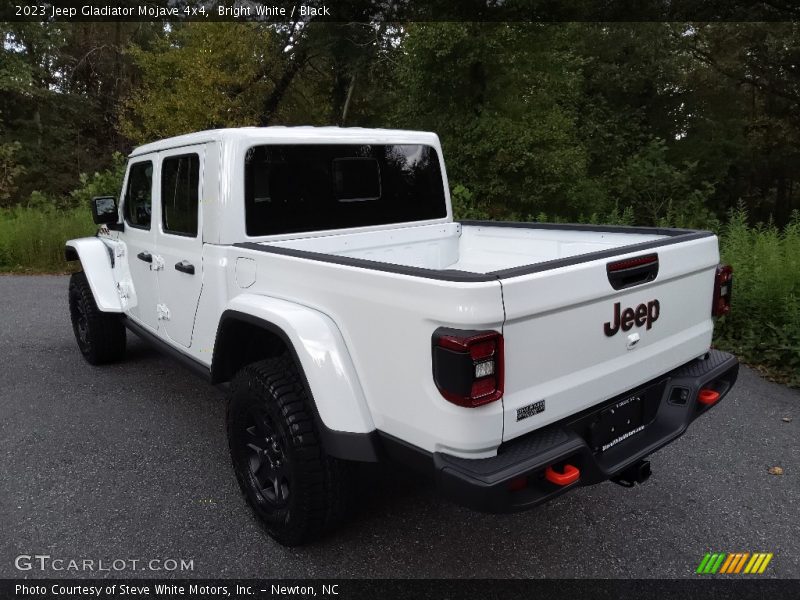 Bright White / Black 2023 Jeep Gladiator Mojave 4x4