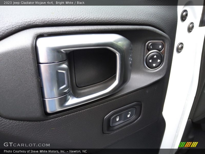 Bright White / Black 2023 Jeep Gladiator Mojave 4x4