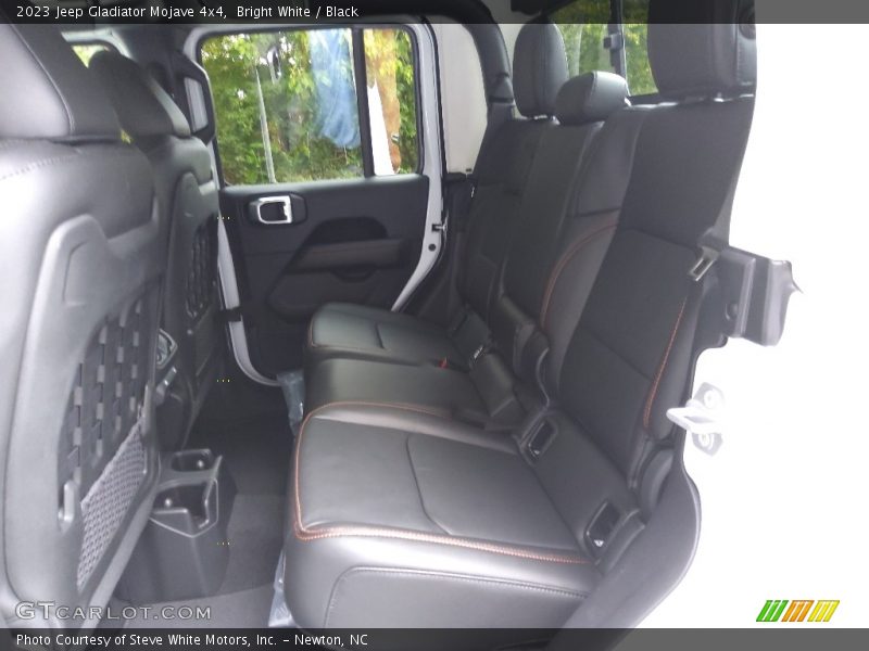Bright White / Black 2023 Jeep Gladiator Mojave 4x4