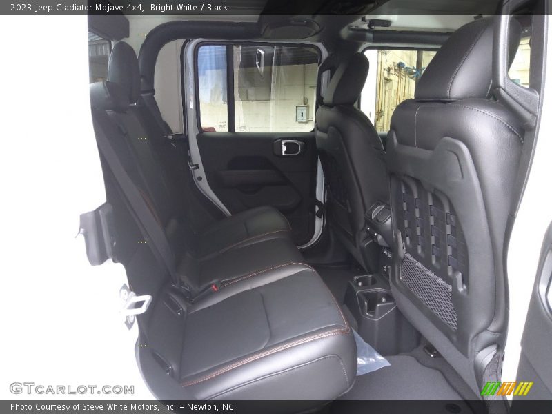 Bright White / Black 2023 Jeep Gladiator Mojave 4x4
