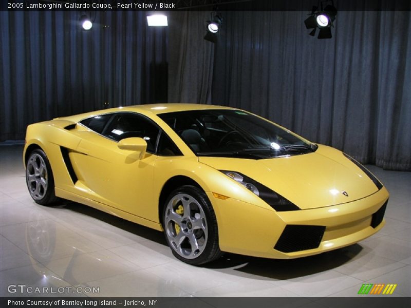 Pearl Yellow / Black 2005 Lamborghini Gallardo Coupe