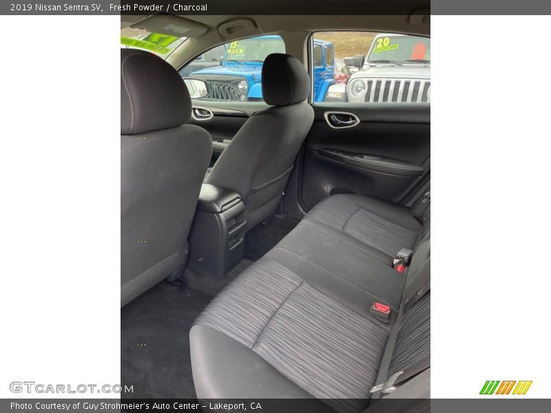 Fresh Powder / Charcoal 2019 Nissan Sentra SV