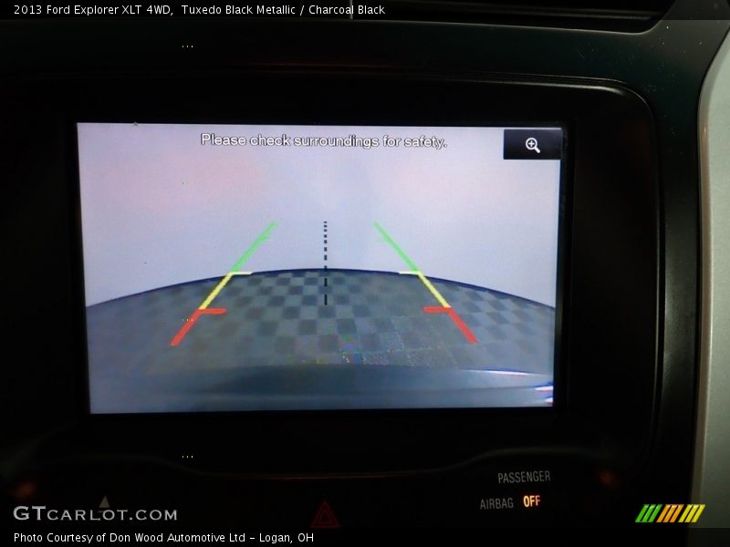 Tuxedo Black Metallic / Charcoal Black 2013 Ford Explorer XLT 4WD