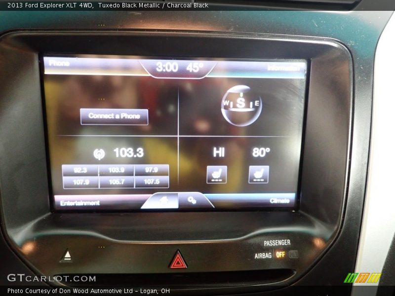 Tuxedo Black Metallic / Charcoal Black 2013 Ford Explorer XLT 4WD