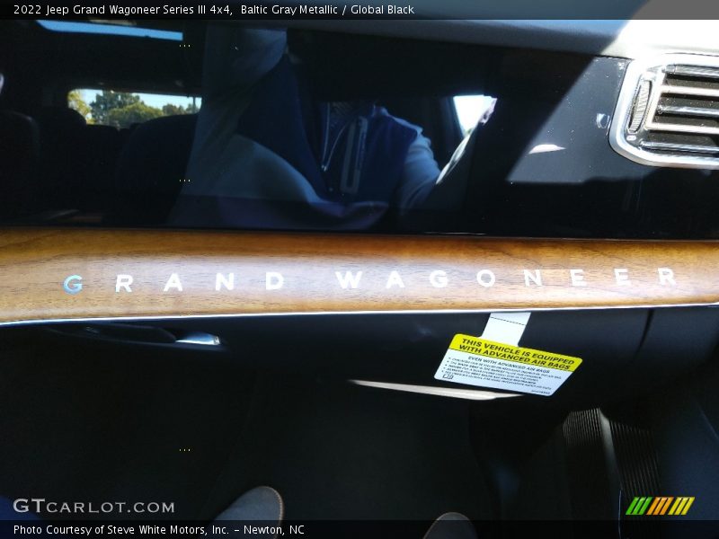 Baltic Gray Metallic / Global Black 2022 Jeep Grand Wagoneer Series III 4x4