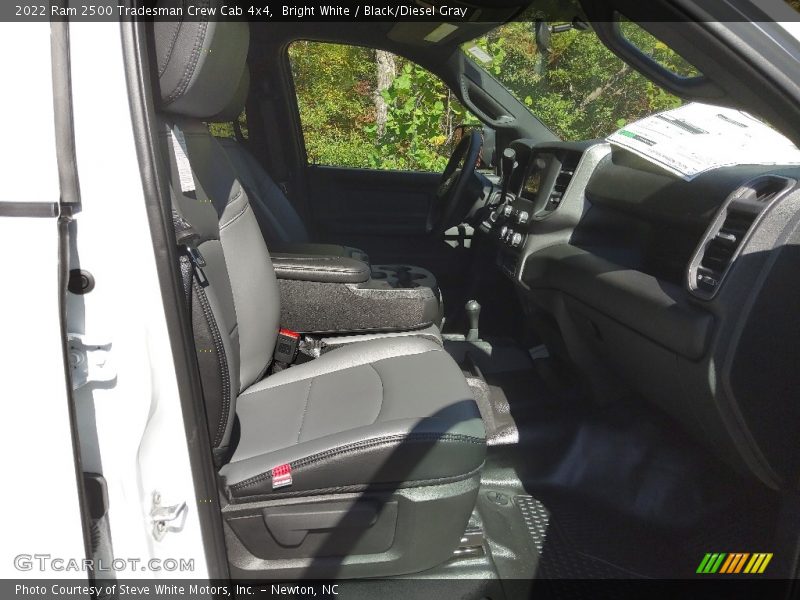 Bright White / Black/Diesel Gray 2022 Ram 2500 Tradesman Crew Cab 4x4
