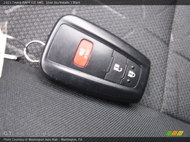 Silver Sky Metallic / Black 2021 Toyota RAV4 XLE AWD
