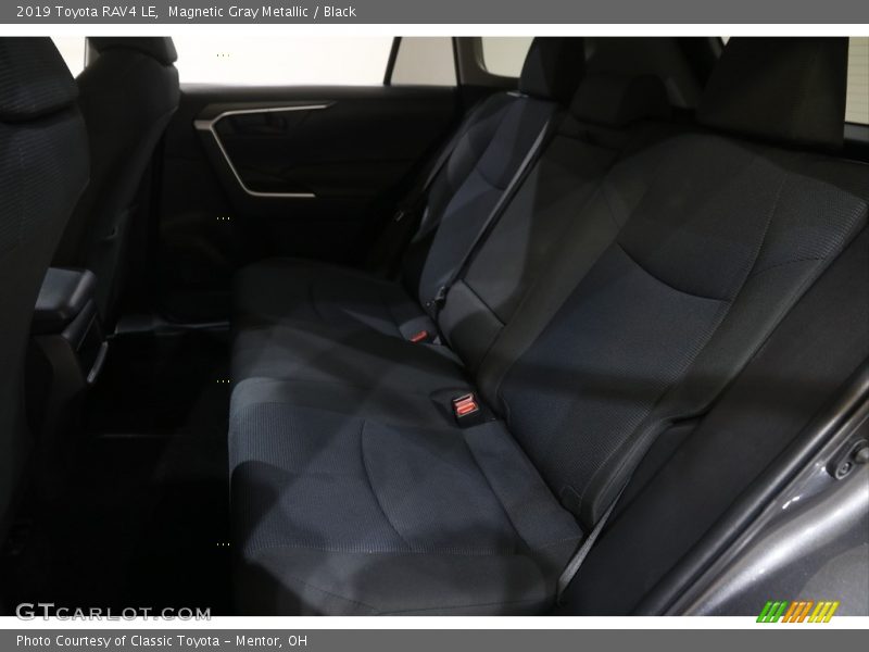 Magnetic Gray Metallic / Black 2019 Toyota RAV4 LE