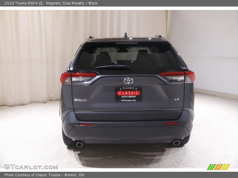 Magnetic Gray Metallic / Black 2019 Toyota RAV4 LE
