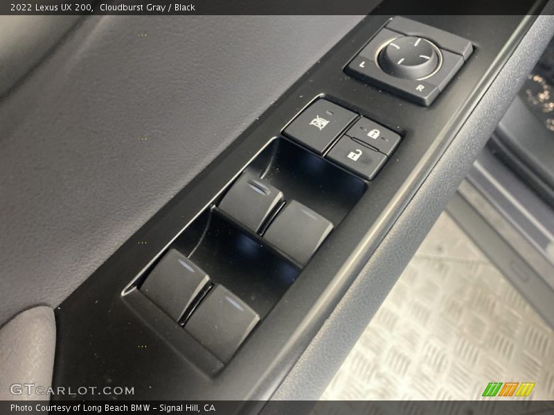 Controls of 2022 UX 200