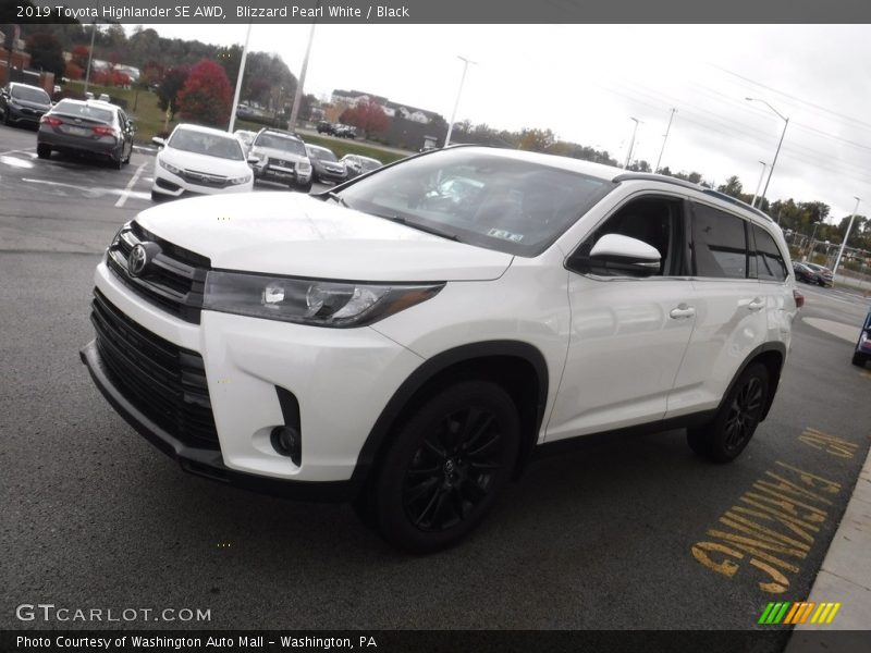 Blizzard Pearl White / Black 2019 Toyota Highlander SE AWD