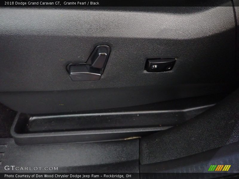 Granite Pearl / Black 2018 Dodge Grand Caravan GT