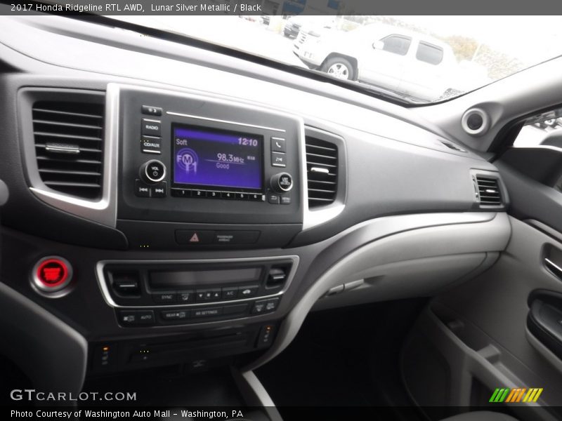 Lunar Silver Metallic / Black 2017 Honda Ridgeline RTL AWD