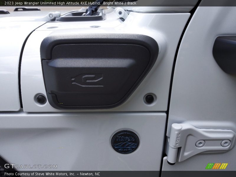 Bright White / Black 2023 Jeep Wrangler Unlimited High Altitude 4XE Hybrid