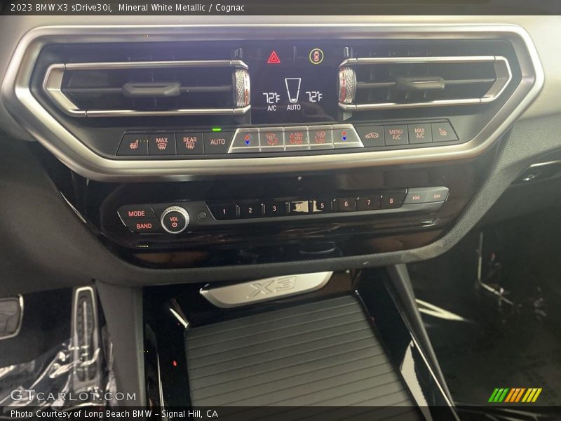 Mineral White Metallic / Cognac 2023 BMW X3 sDrive30i