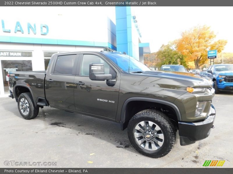 Front 3/4 View of 2022 Silverado 2500HD Custom Crew Cab 4x4