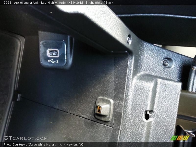 Bright White / Black 2023 Jeep Wrangler Unlimited High Altitude 4XE Hybrid