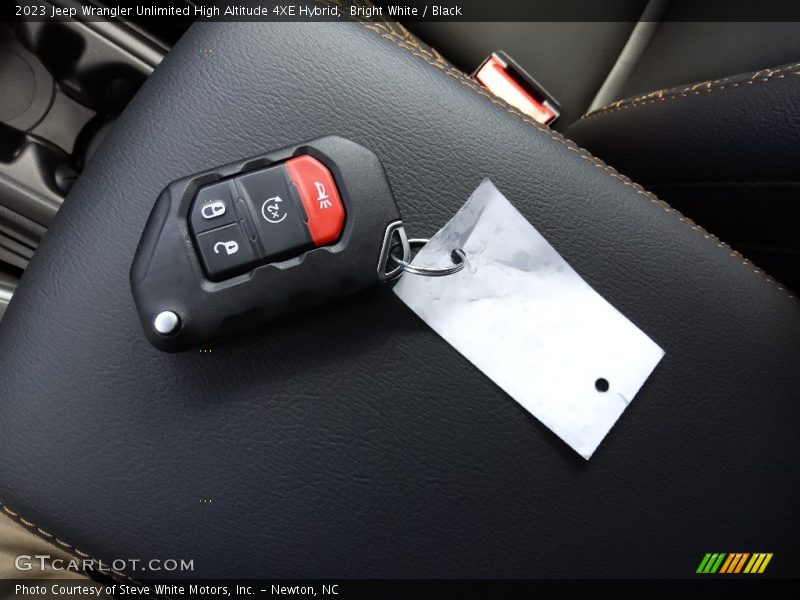 Bright White / Black 2023 Jeep Wrangler Unlimited High Altitude 4XE Hybrid