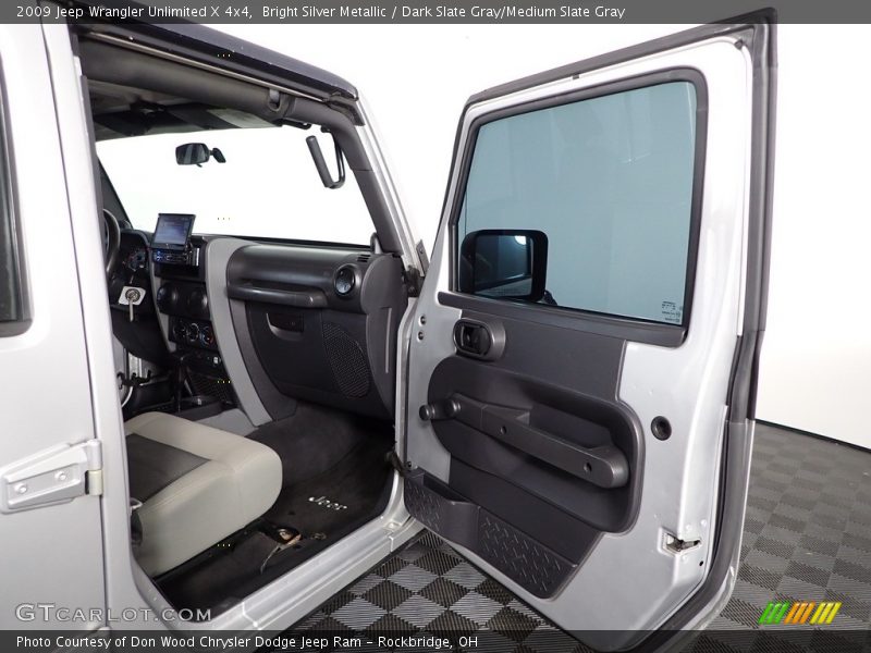 Bright Silver Metallic / Dark Slate Gray/Medium Slate Gray 2009 Jeep Wrangler Unlimited X 4x4