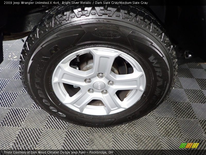 Bright Silver Metallic / Dark Slate Gray/Medium Slate Gray 2009 Jeep Wrangler Unlimited X 4x4