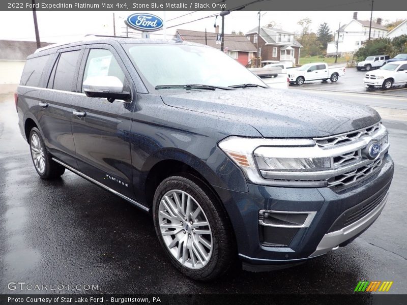 Front 3/4 View of 2022 Expedition Platinum Max 4x4
