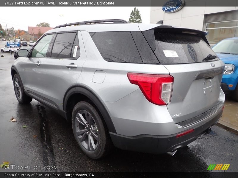 Iconic Silver Metallic / Light Slate 2022 Ford Explorer XLT 4WD